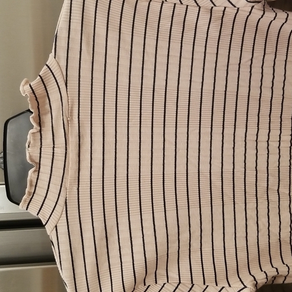 💕MICHAEL STARS💕 Rachel Stripe Mock Neck Top ~ Whisper Striped 90s Lettuce Edge - Picture 7 of 10